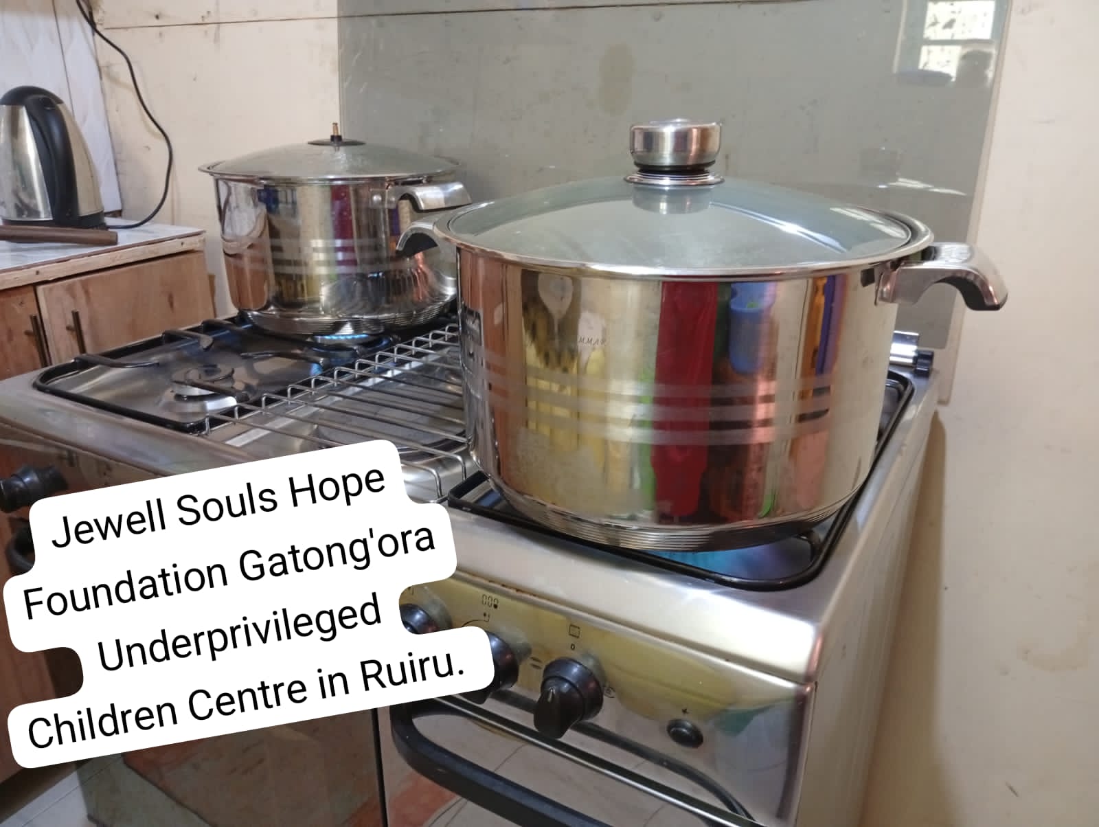 Cooker donation at Jewell Souls Hope Foundation (1)